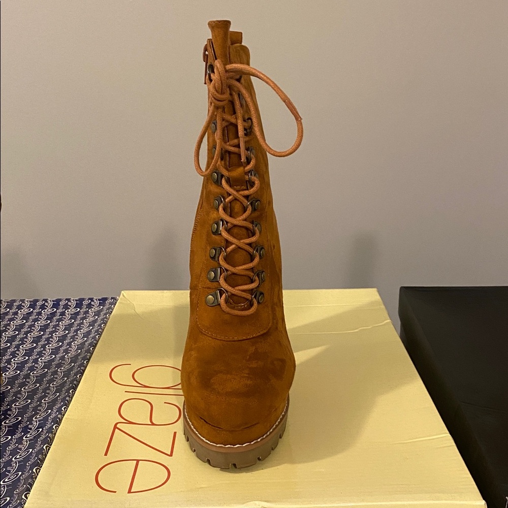 Glaze Tan Ankle Boots
